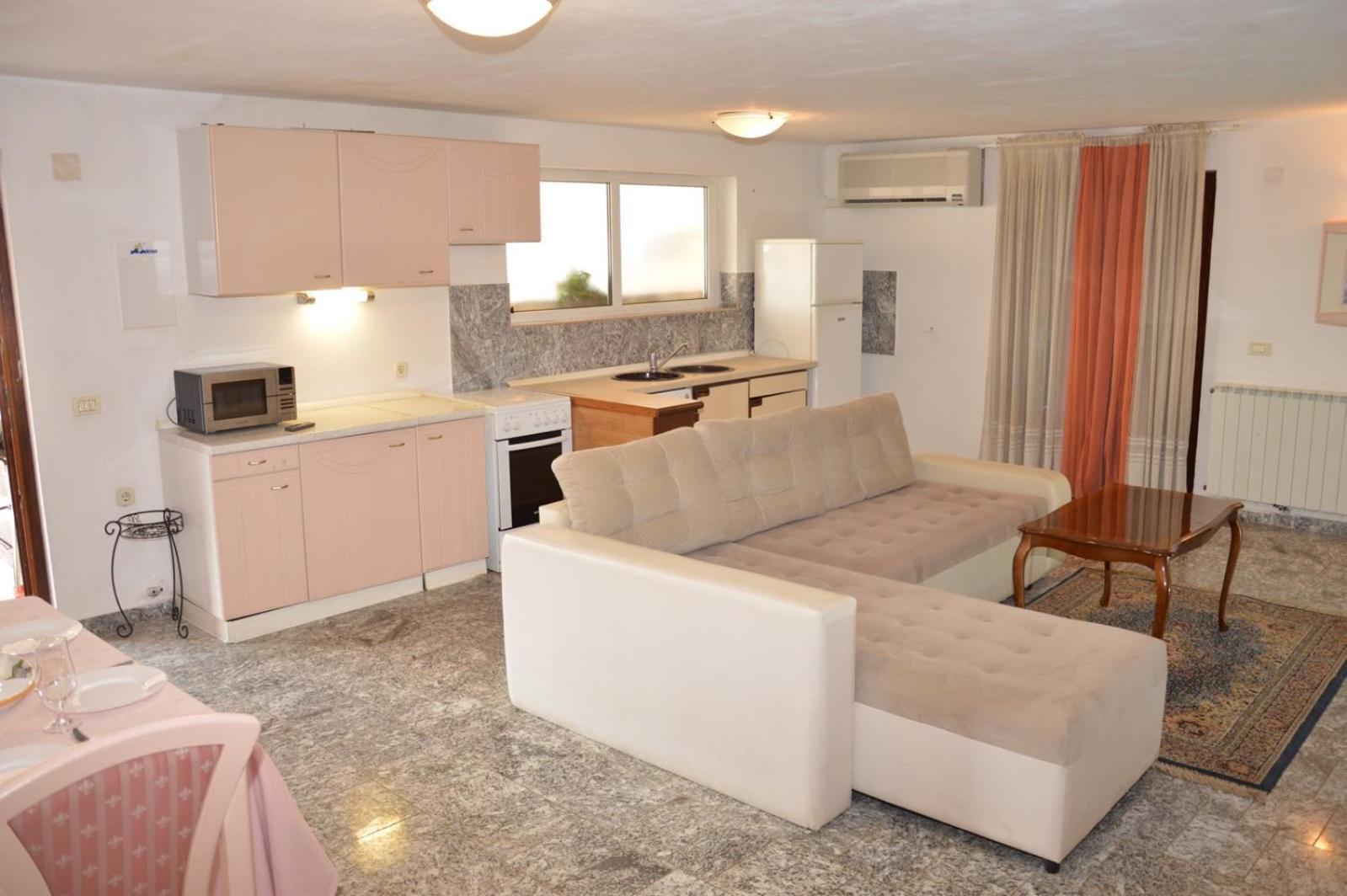 Residence Angiolina Nova Vas  Εξωτερικό φωτογραφία
